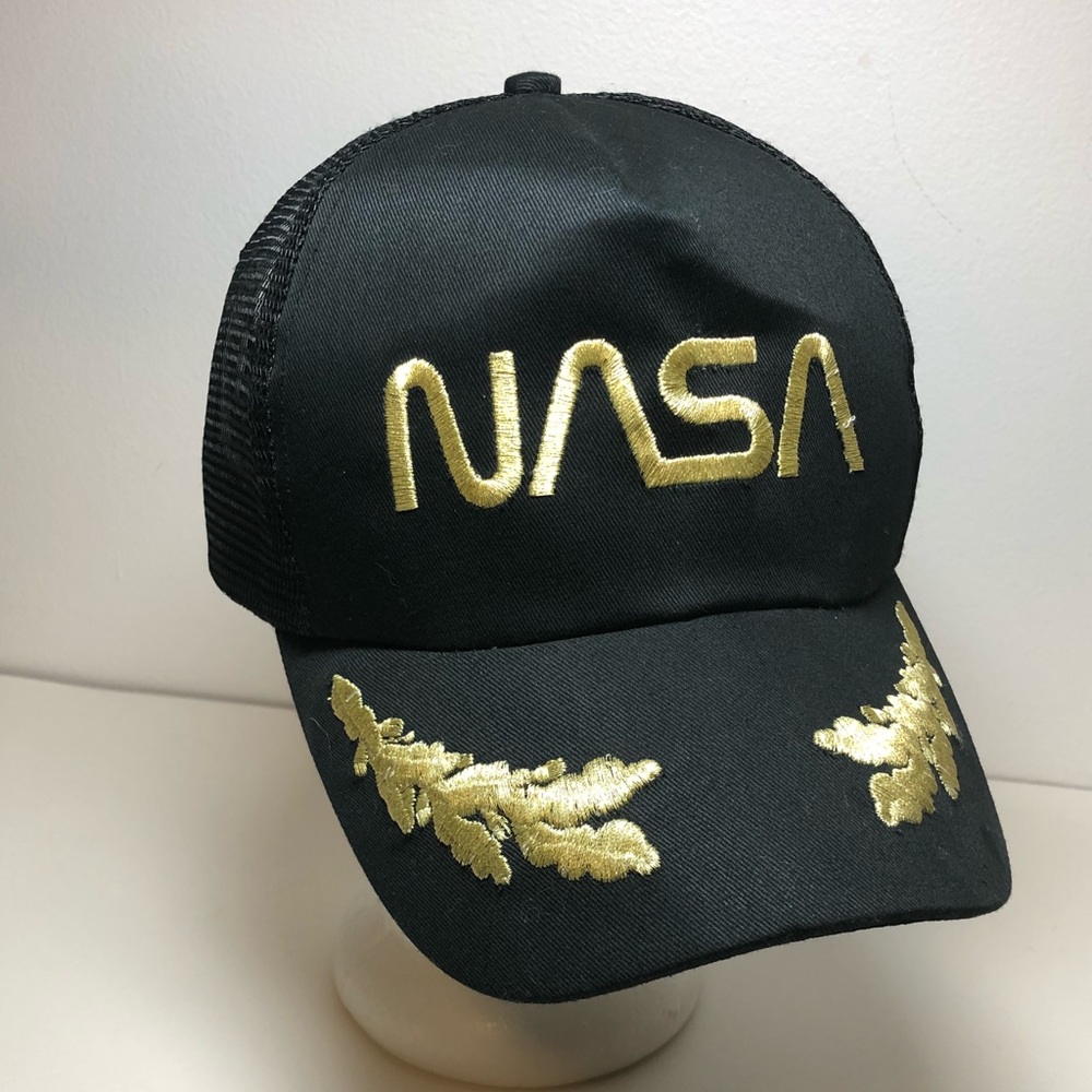 Vintage NASA Space Snapback Mesh Trucker Hat Cap